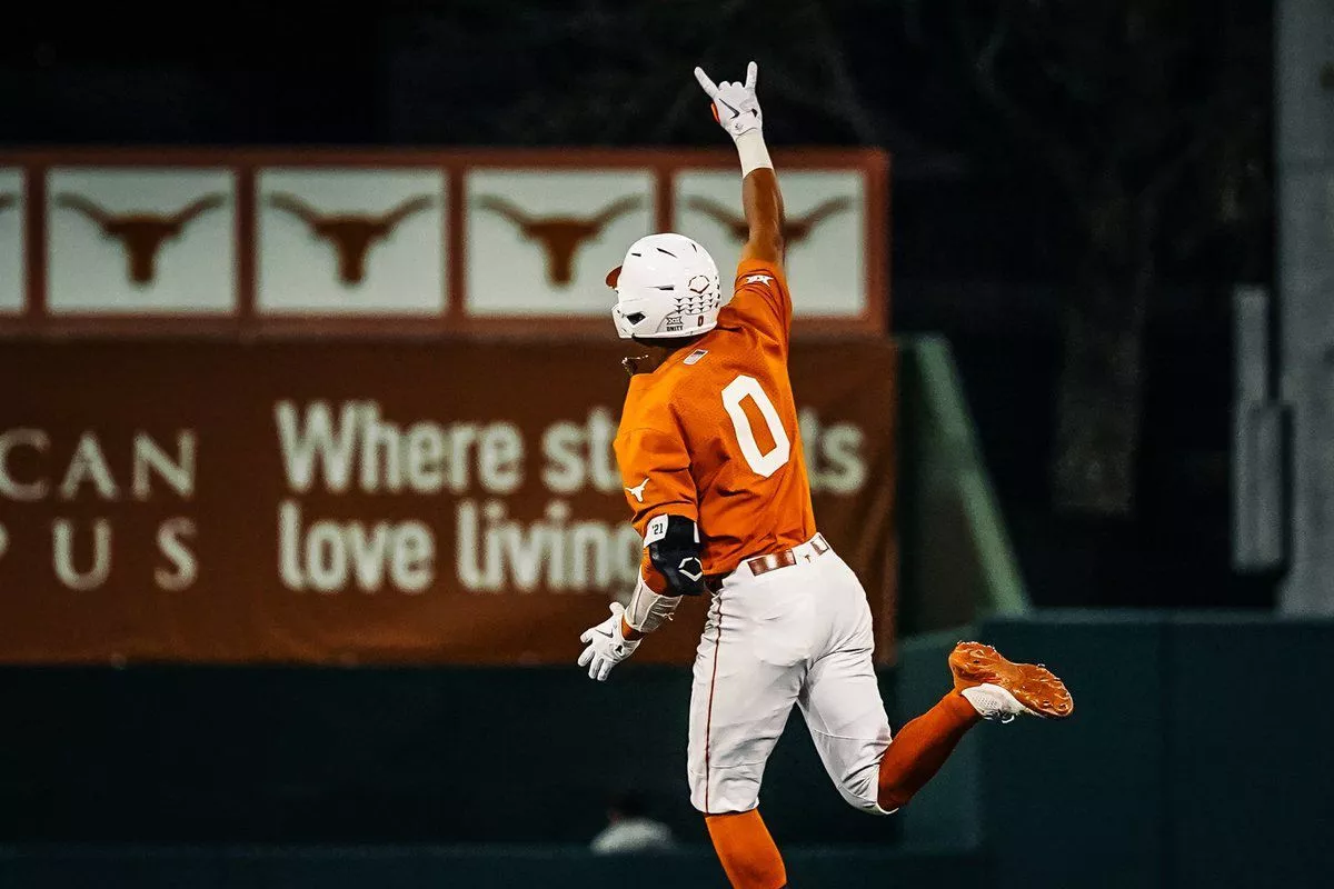 No. 8 Texas faces off against Oklahoma