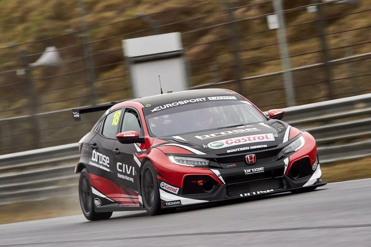 Honda Civic Type R WTCR Car Driver