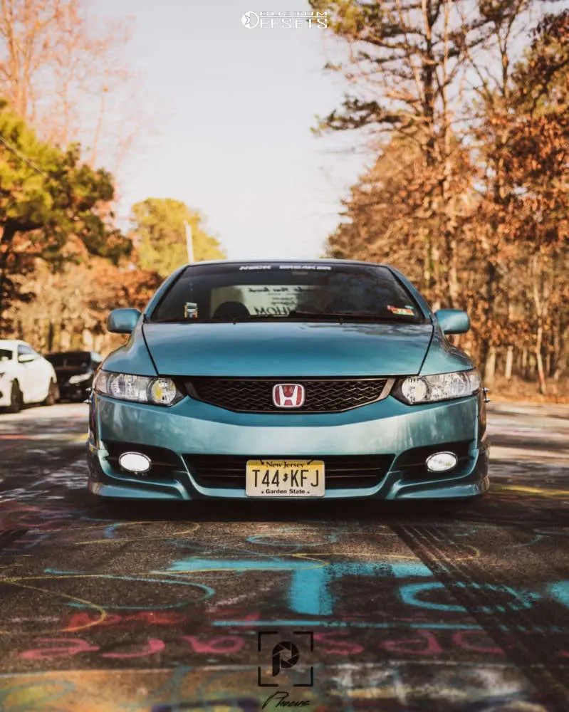 Honda Civic with 17x9.5 25