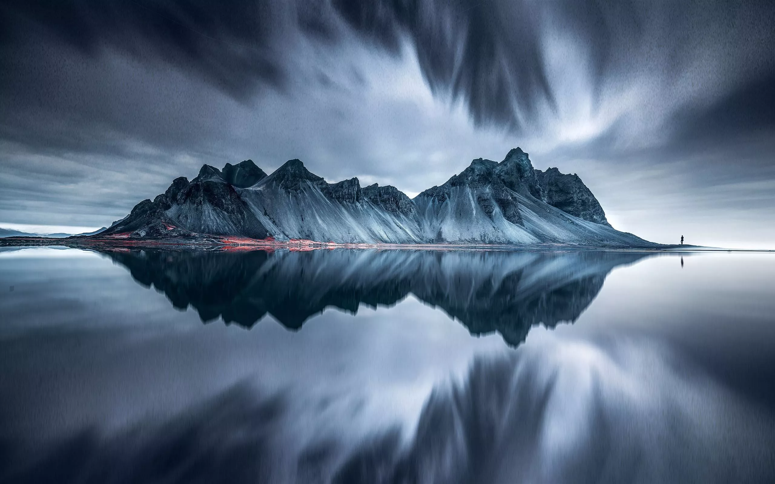 iceberg on body of water 8k MacBook Air Wallpaper Download