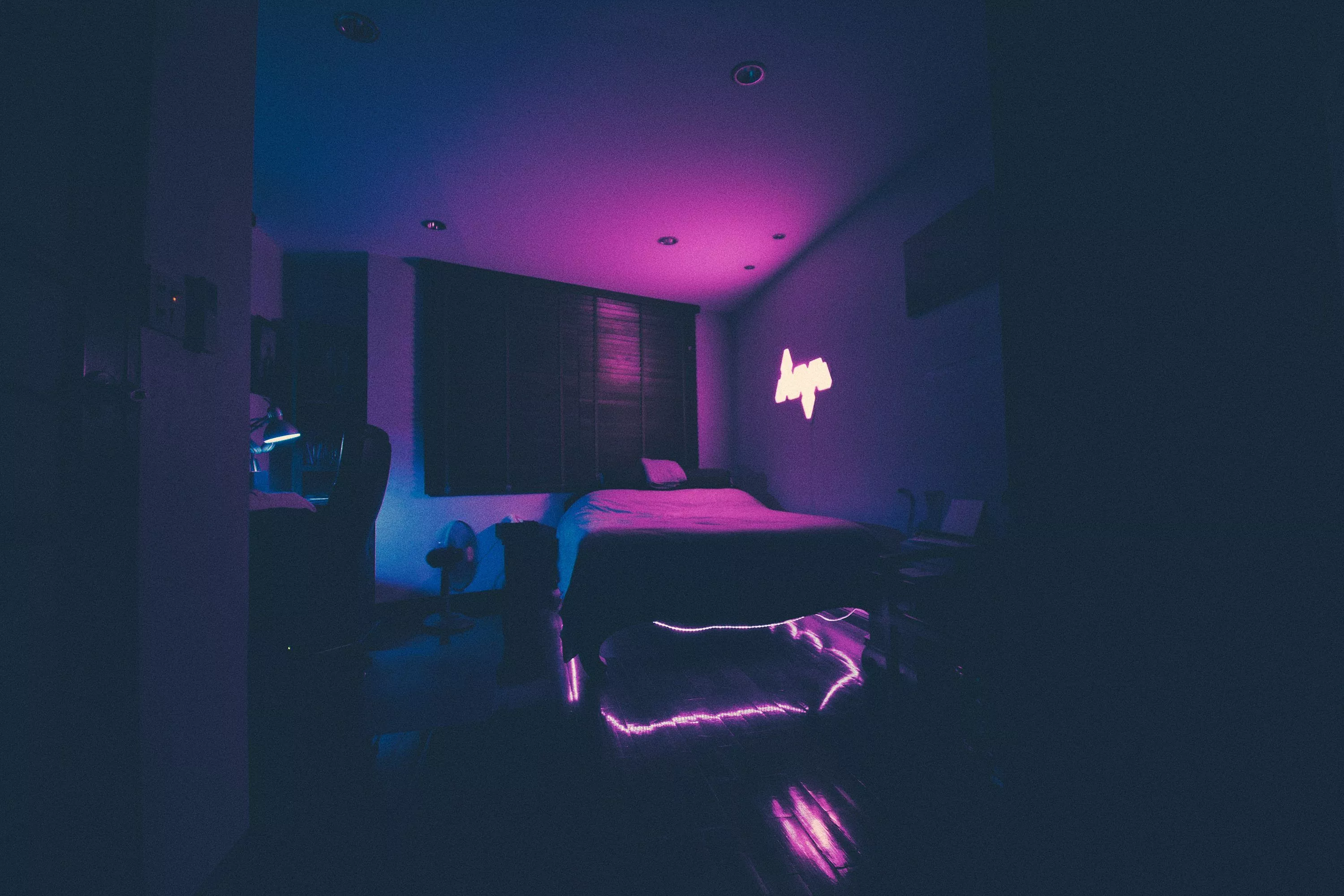 1K+ Dark Bedroom Picture. Download