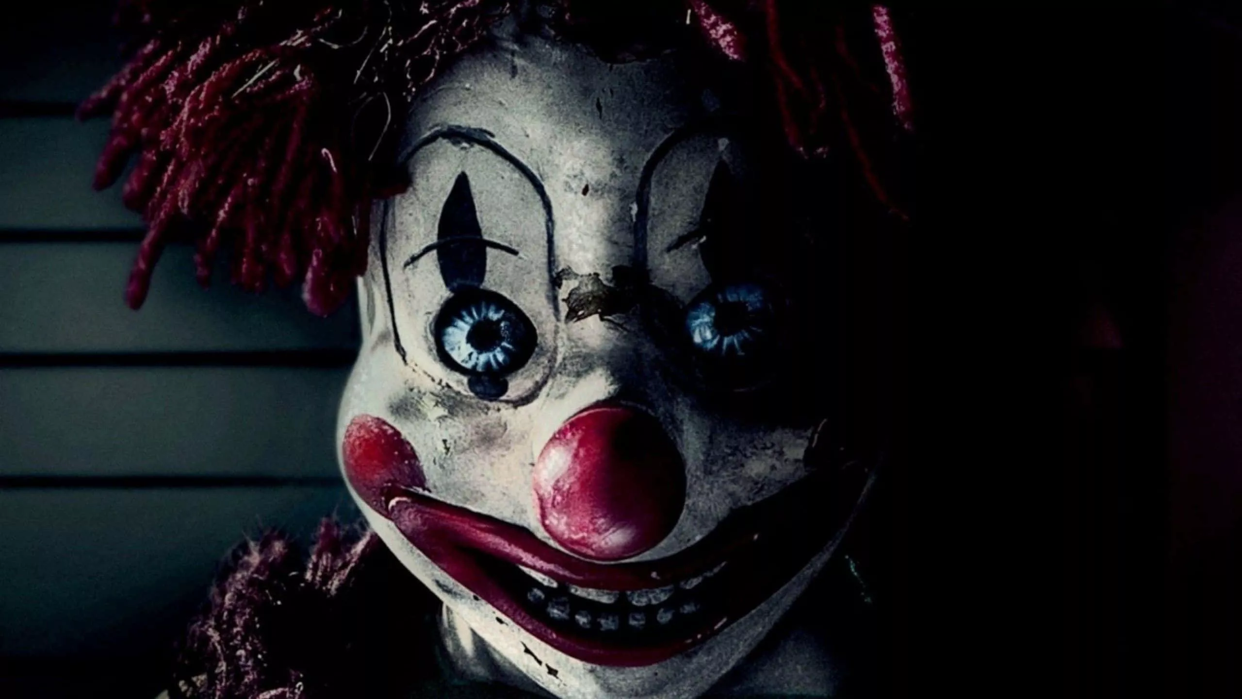 Intimidating masks of horror Wallpaper