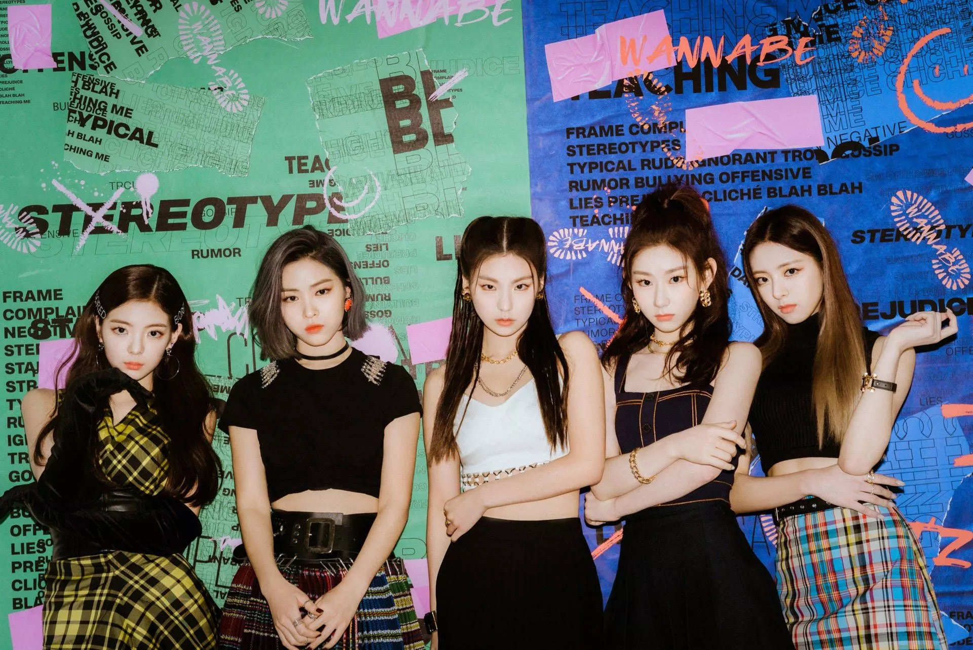 Itzy Background