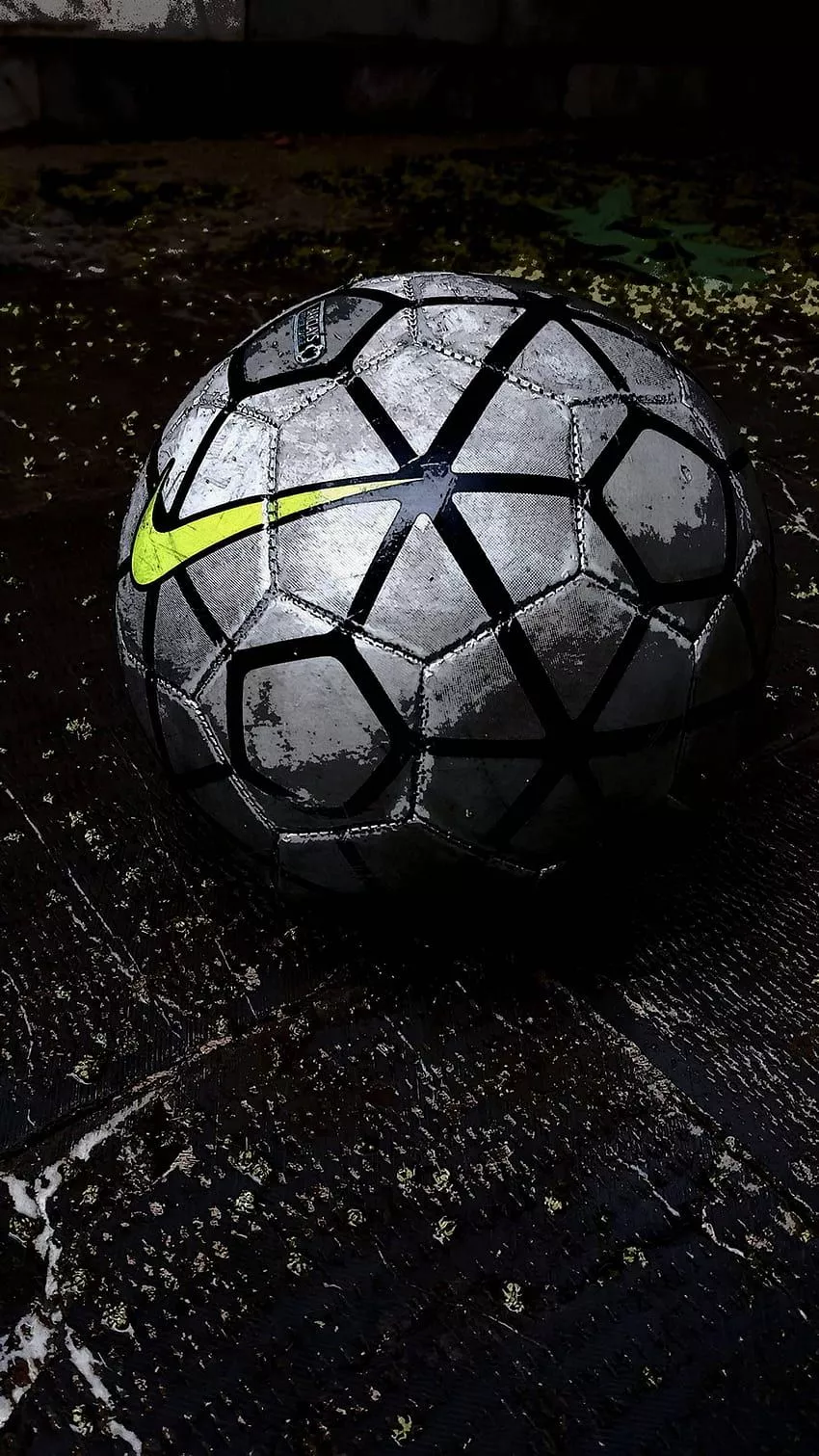 Football black HD wallpaper