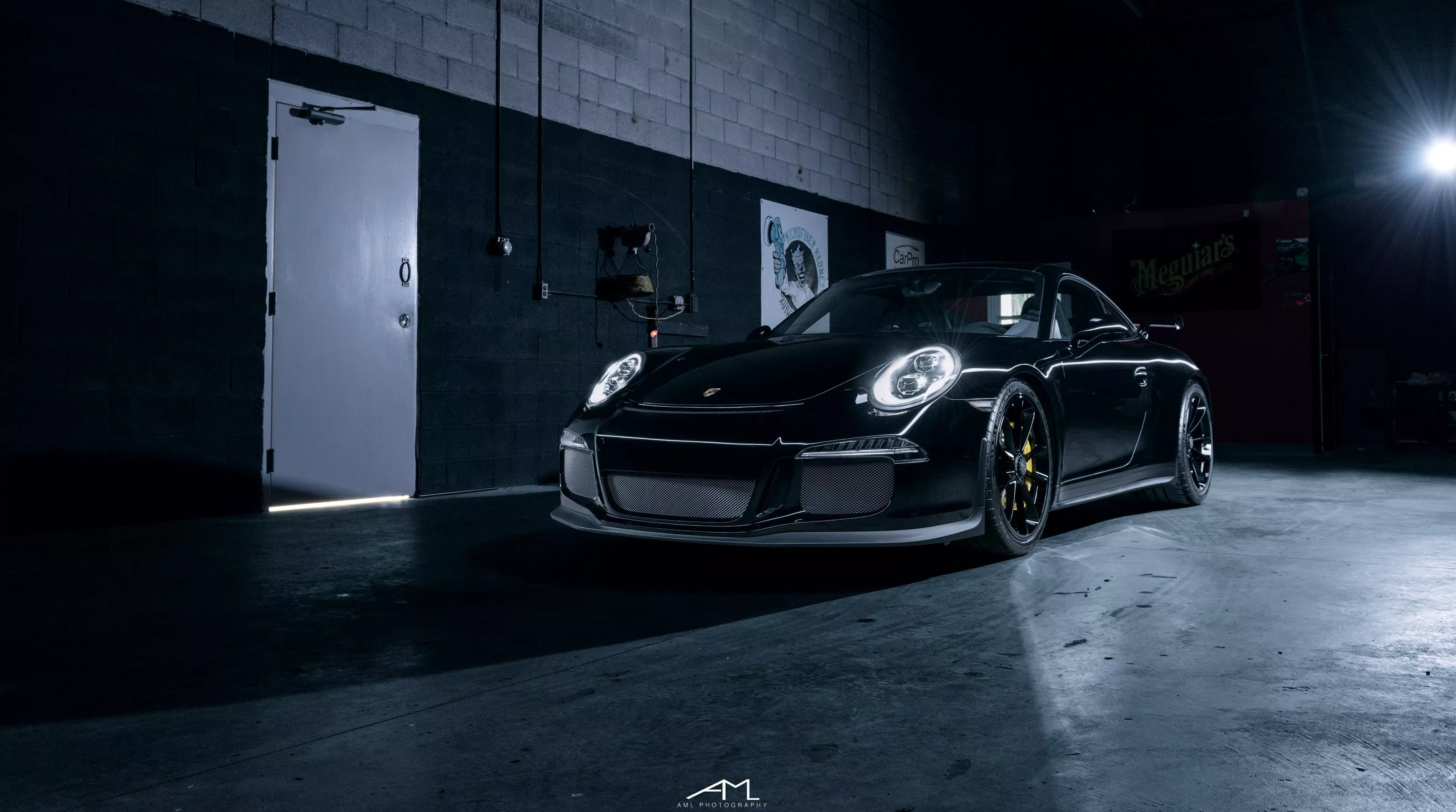 Black Porsche 911 GT3 with Racing Soul