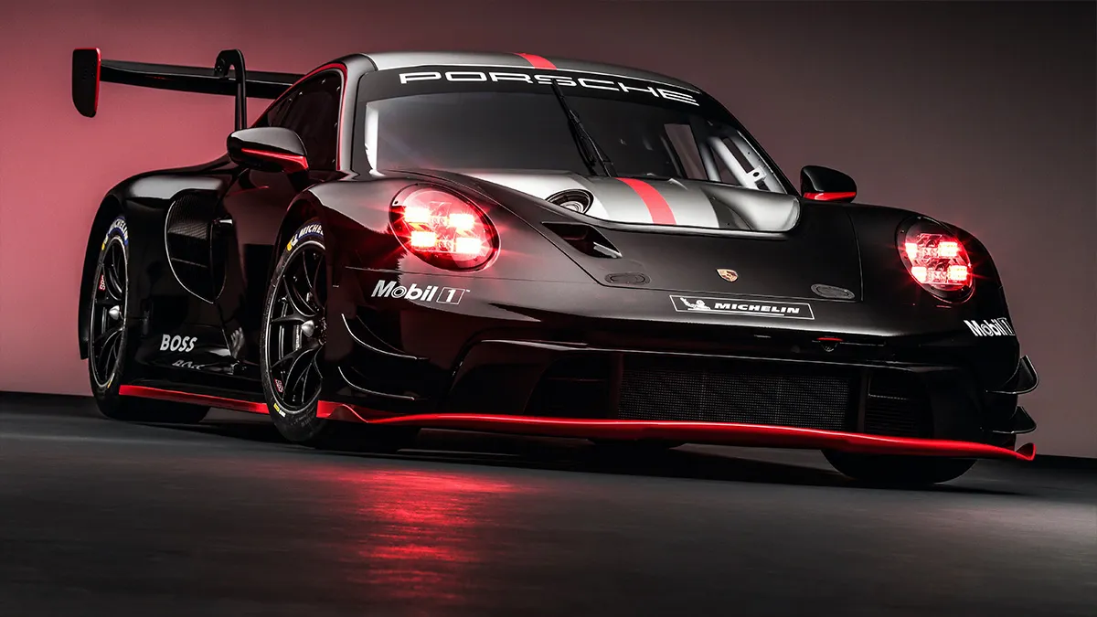 In image: Porsche 911 GT3 R details