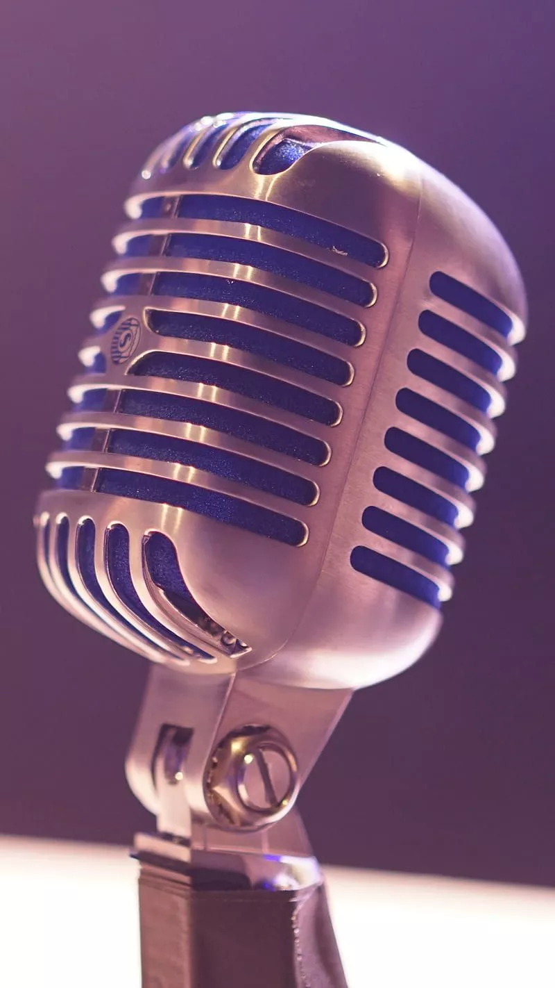 HD old microphone wallpaper