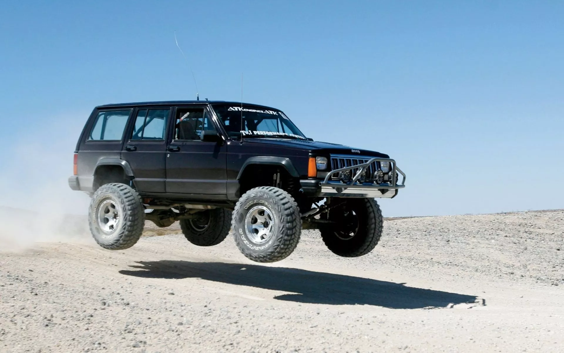 Jeep Cherokee Wallpaper