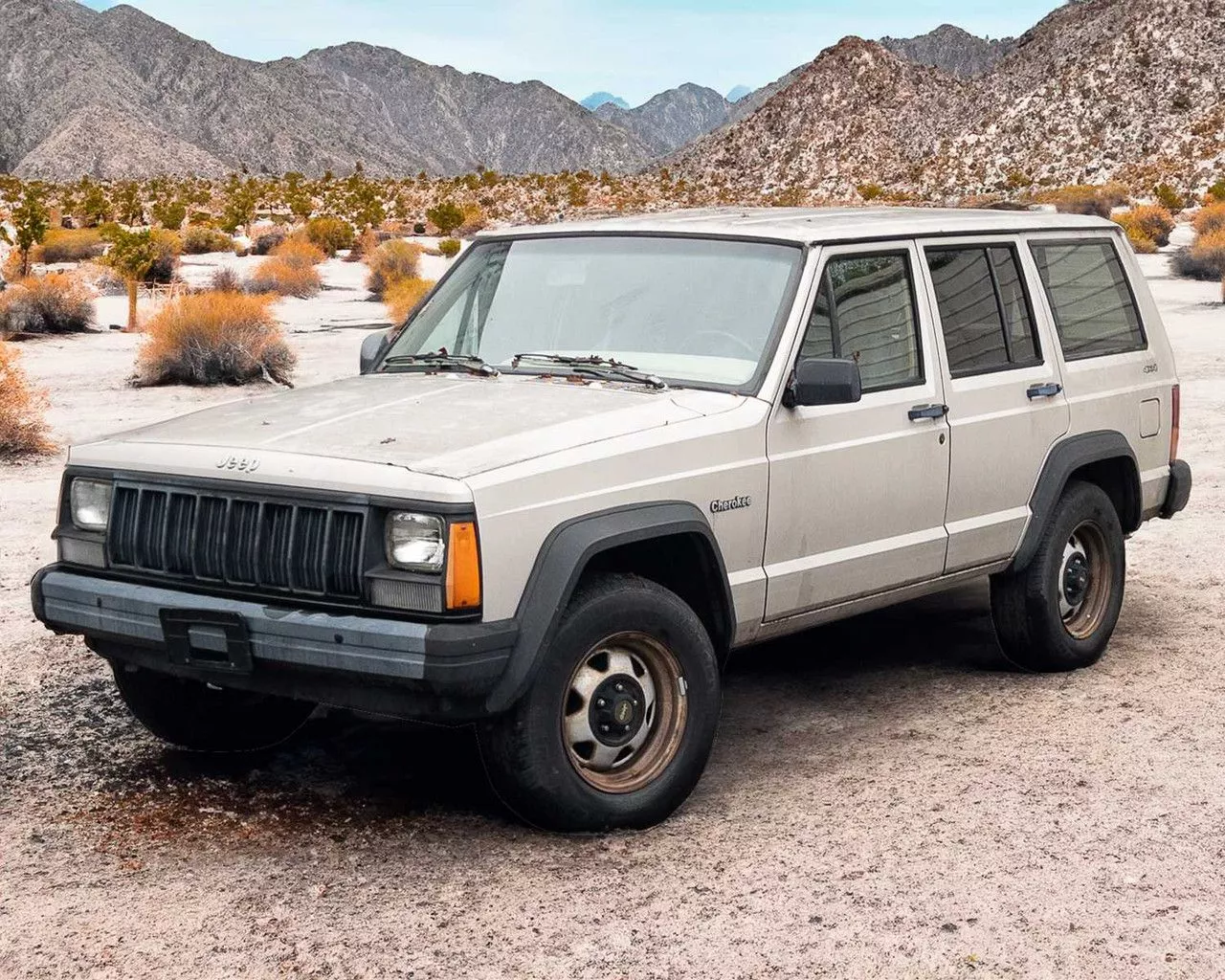 Jeep Cherokee XJ 1995 Compact Sport