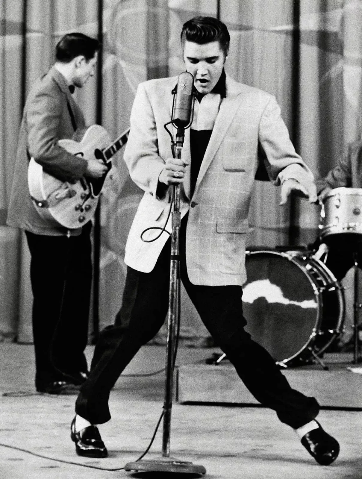 Elvis Presley Performance Black