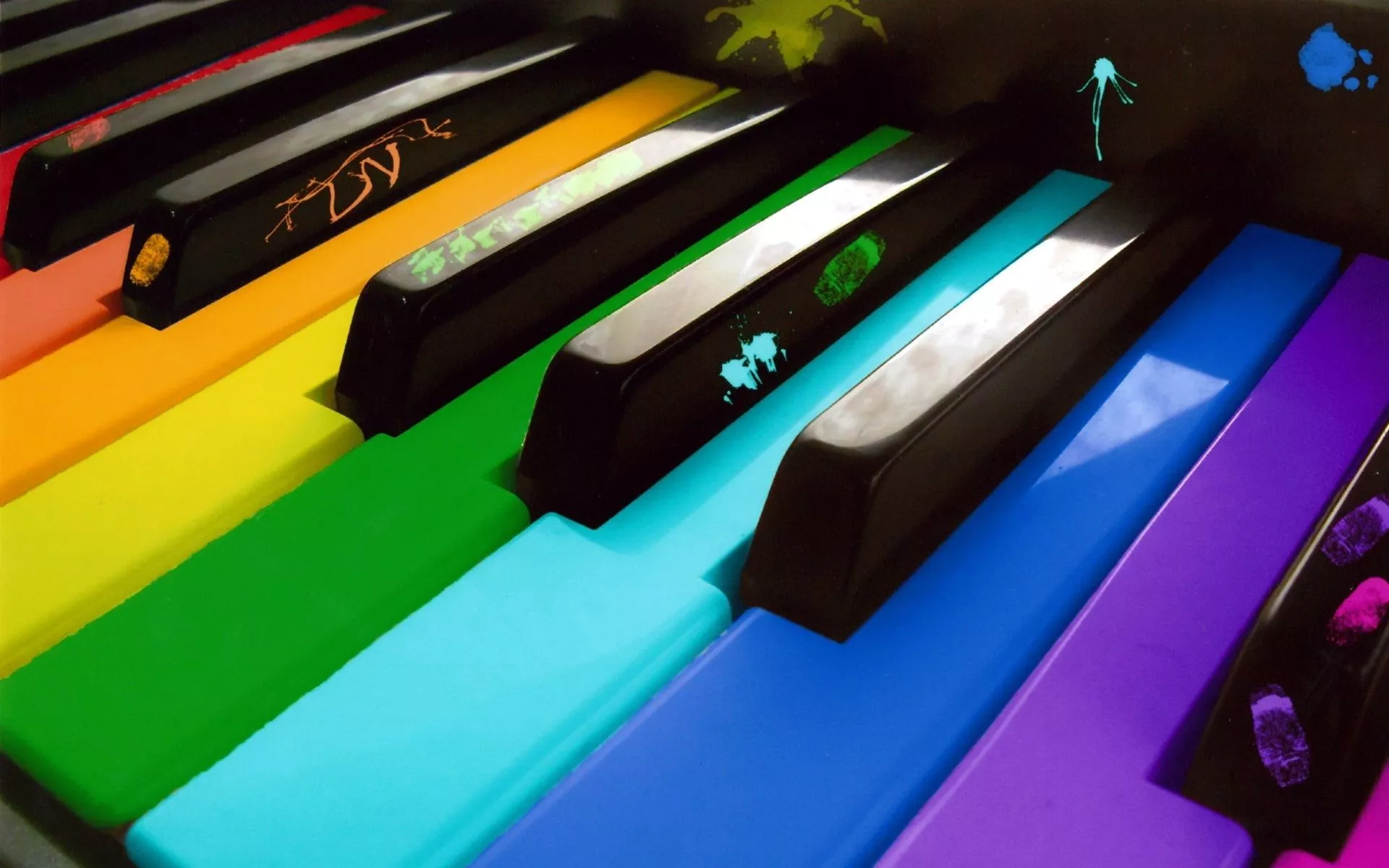 Multi colored piano HD wallpaper