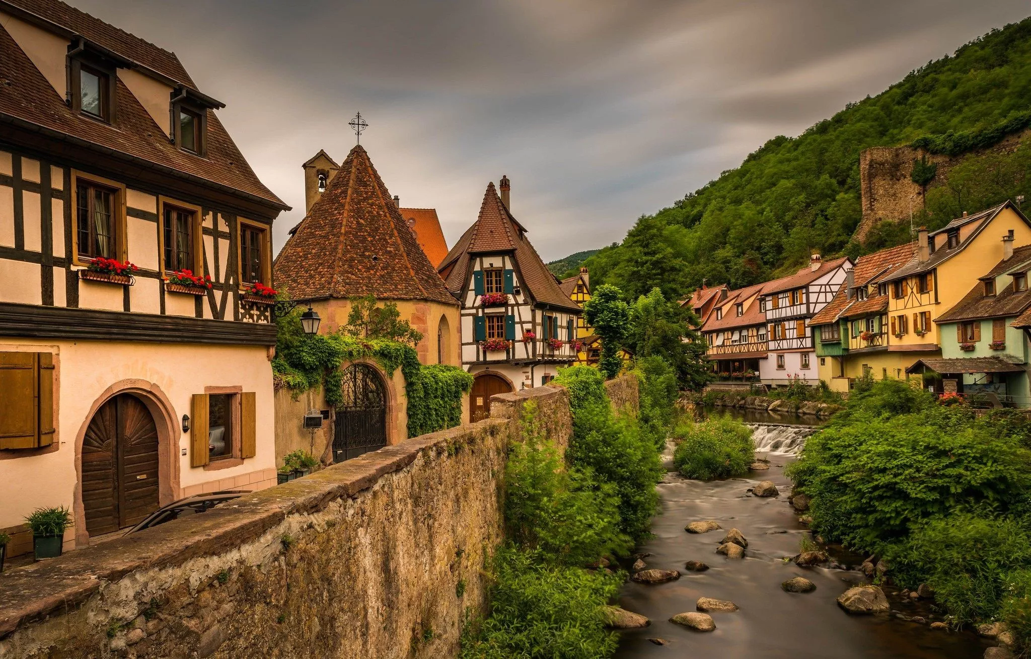 HD desktop wallpaper: Village, France