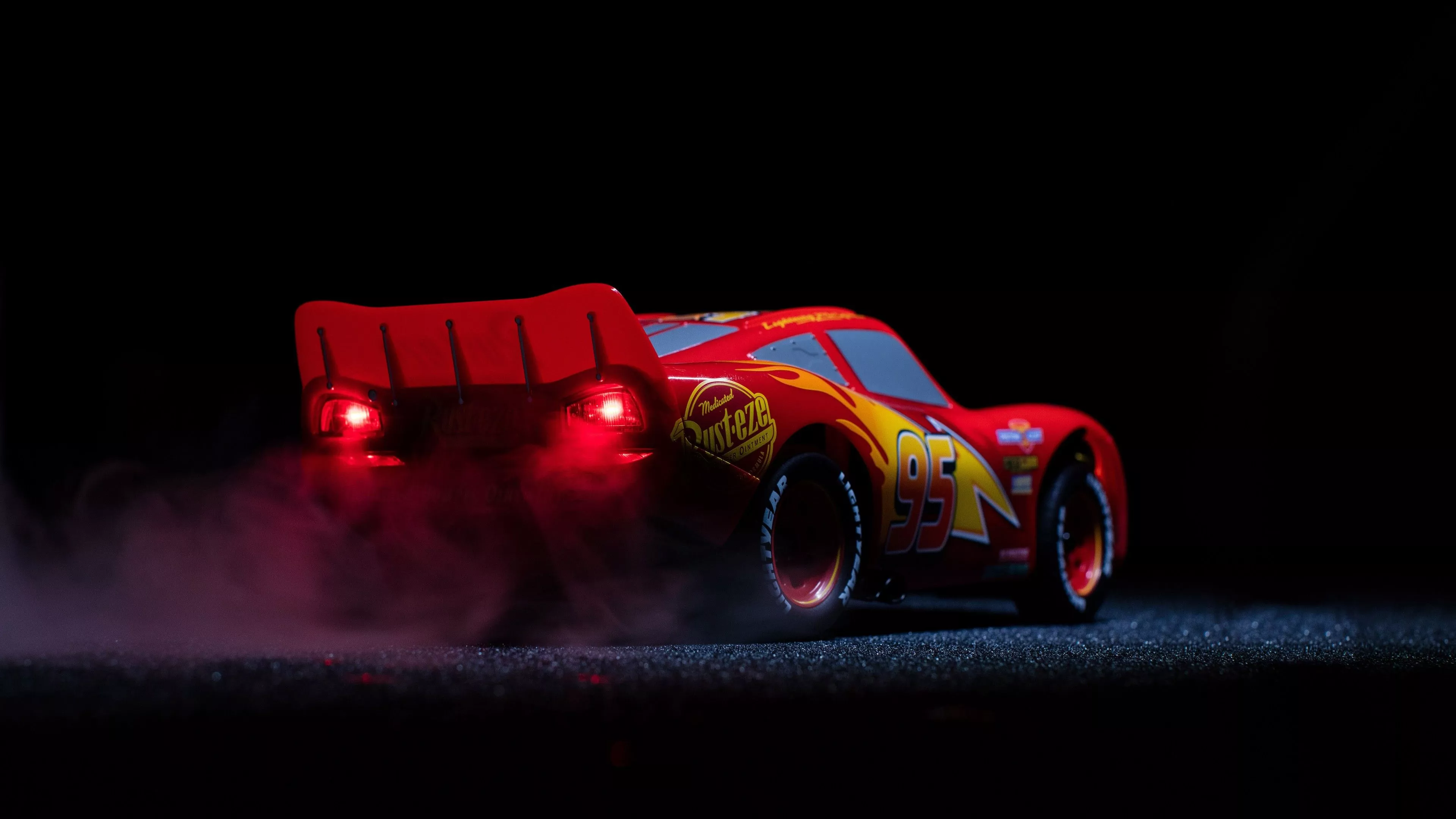 Lightning McQueen 4K 8K Wallpaper. HD
