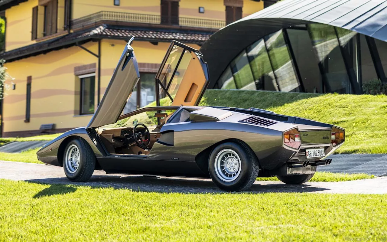 Lamborghini Countach Designer Looks