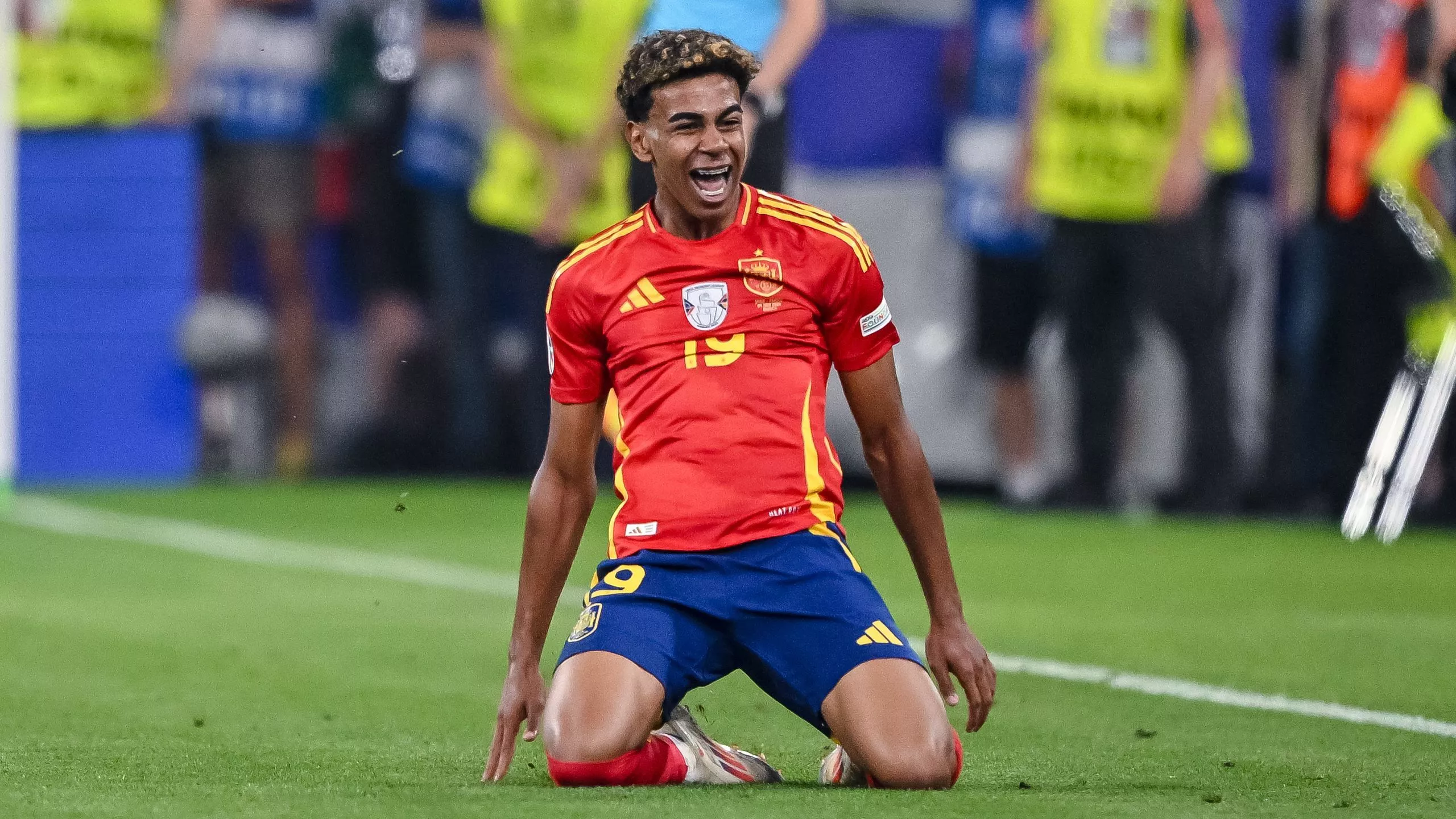 Who is Lamine Yamal? How old is Spanish