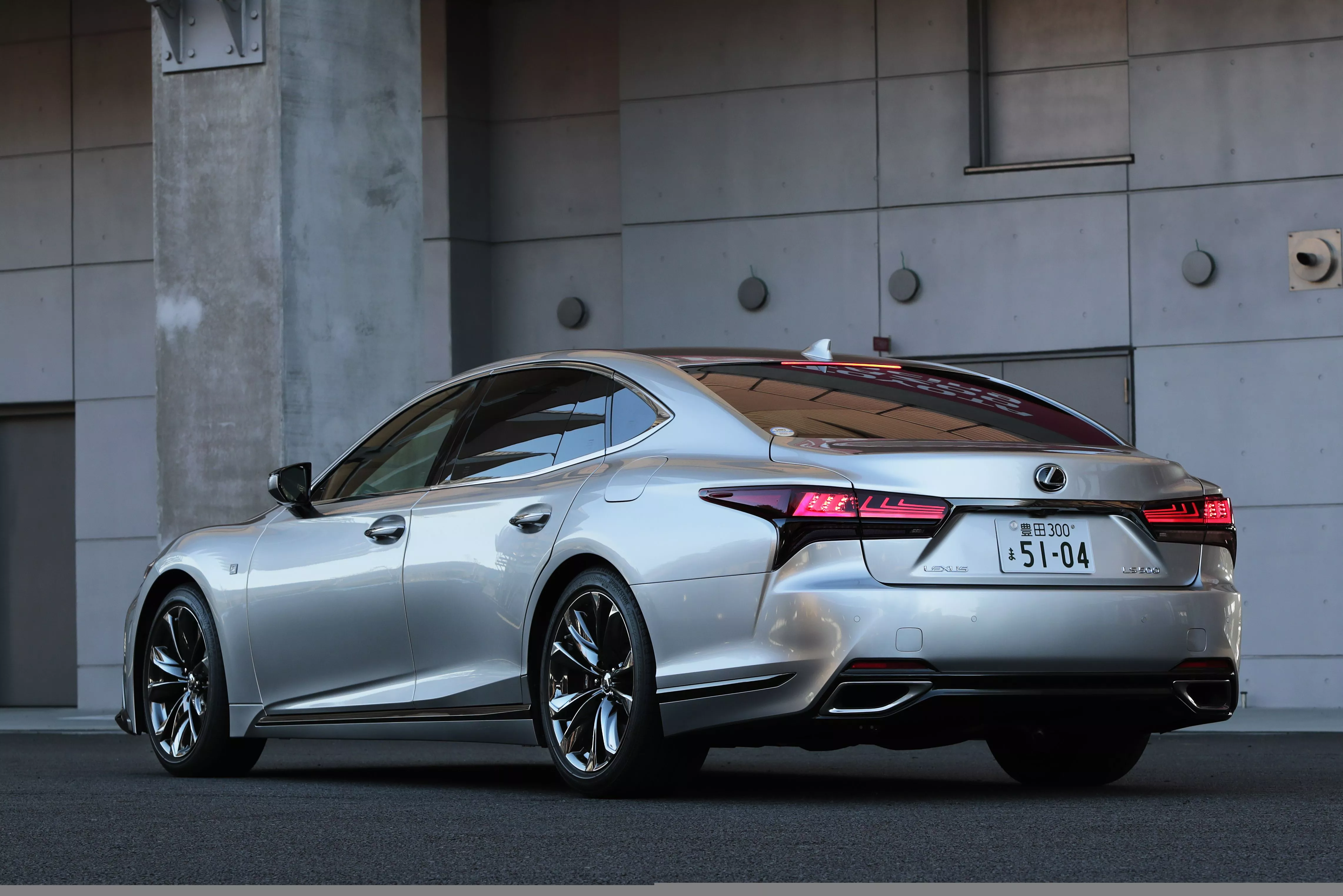 Download Lexus LS Vehicle Lexus LS 500 4k Ultra HD Wallpaper