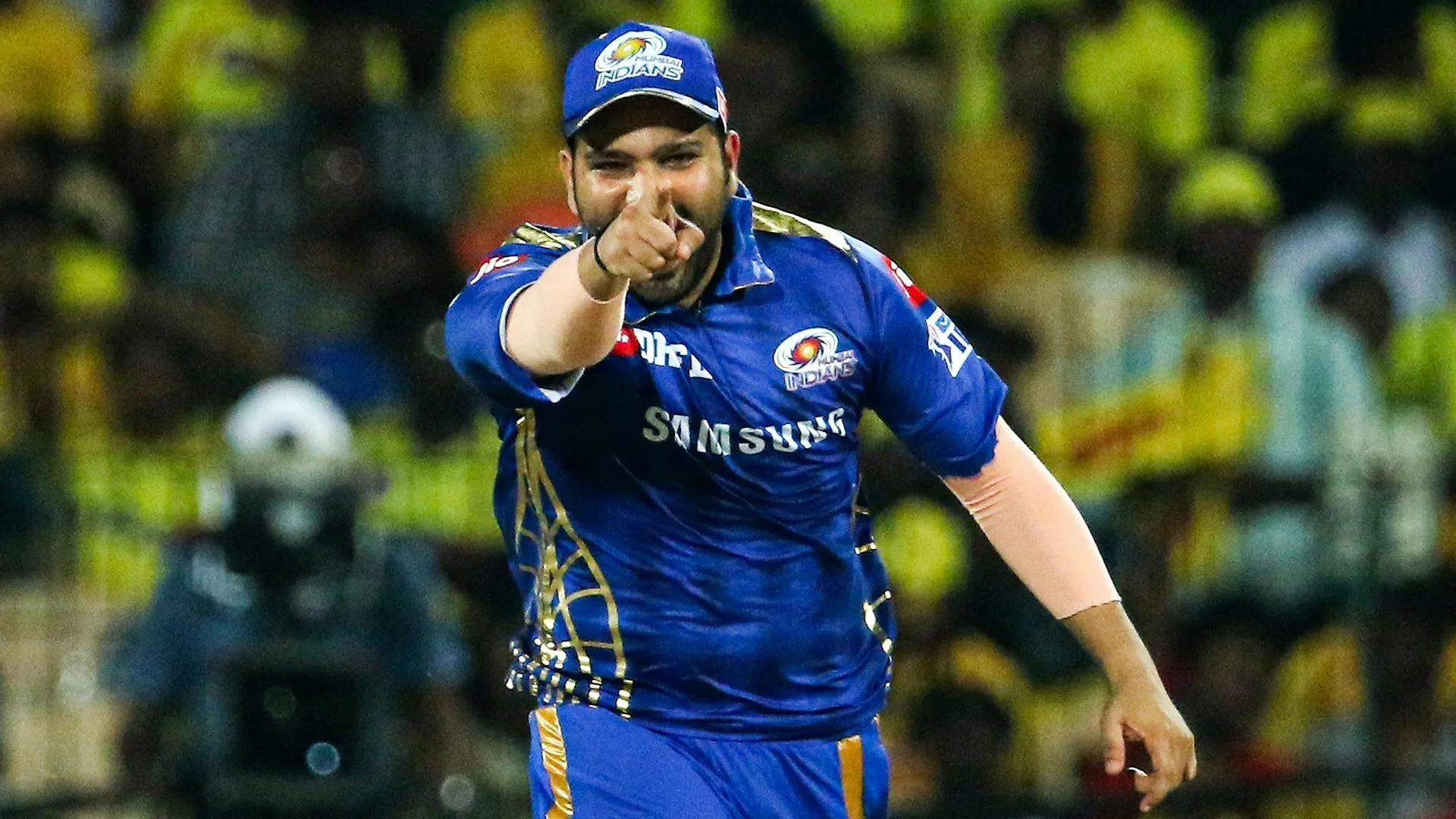 RCB to buy Rohit Sharma in IPL 2025 auction