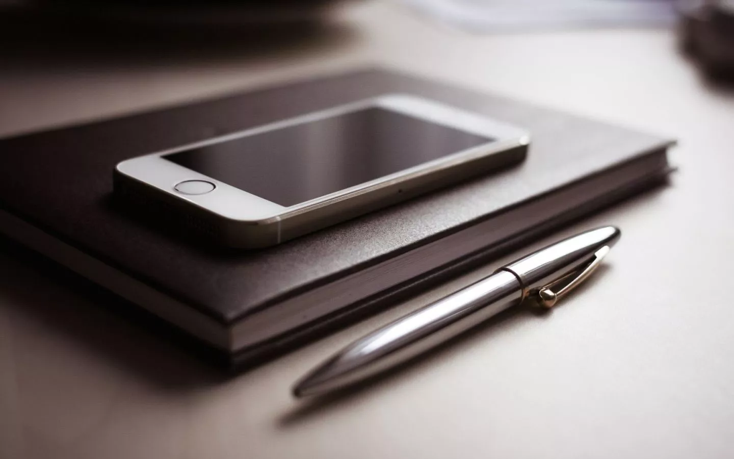 Desktop wallpaper 1440x900