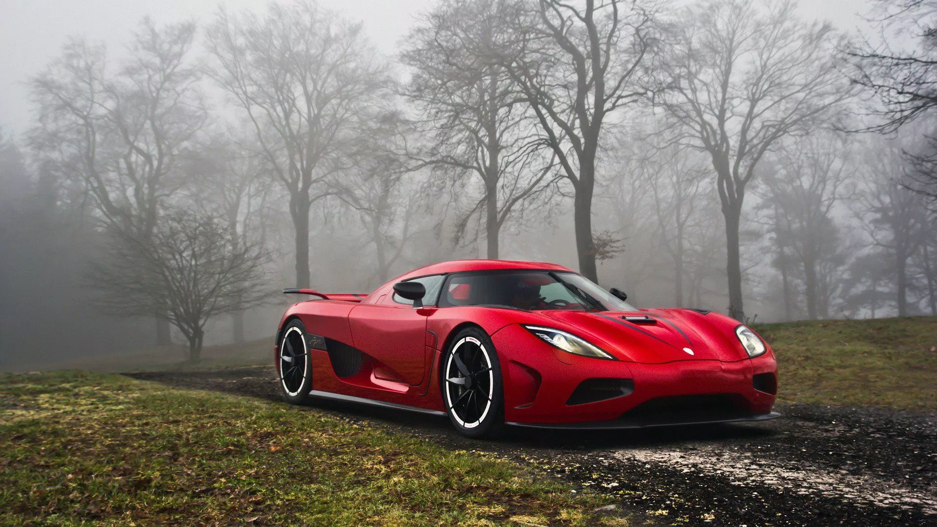 Koenigsegg Agera: Stunning HD Wallpaper