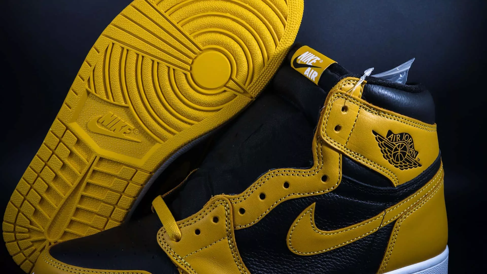 Download Jordan Shoes 4k iPhone