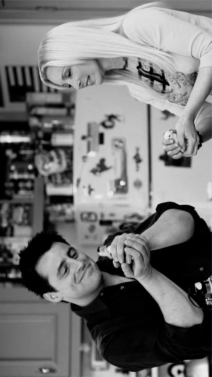 Phoebe & Joey wallpaper