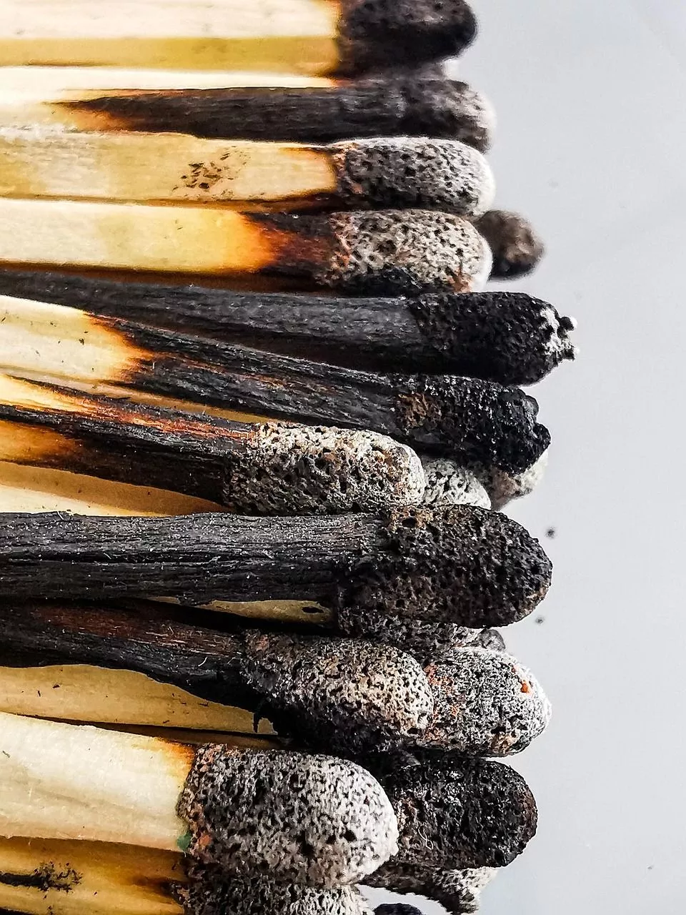 Phosphorus Sulfide & Phosphorus Image