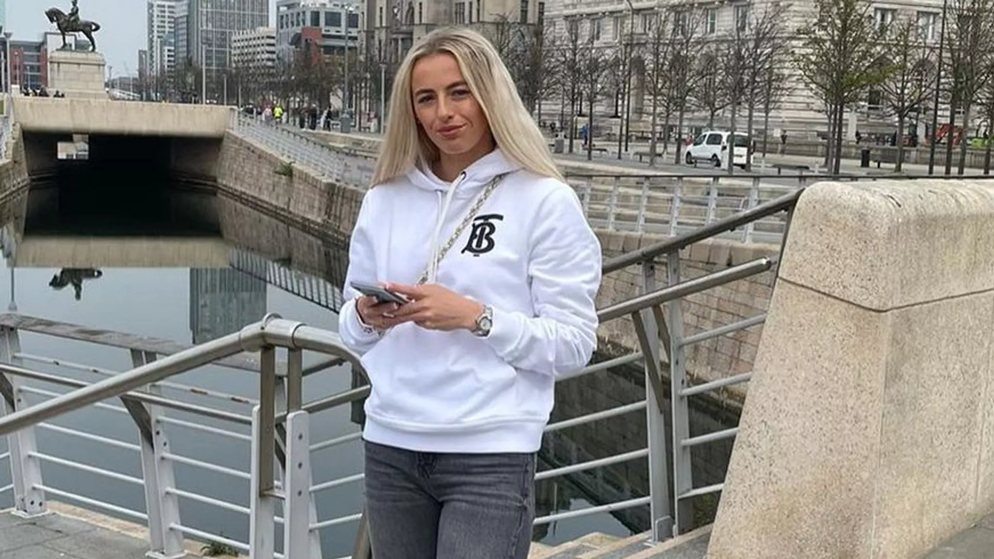 Euro 2022: Chloe Kelly's rise to