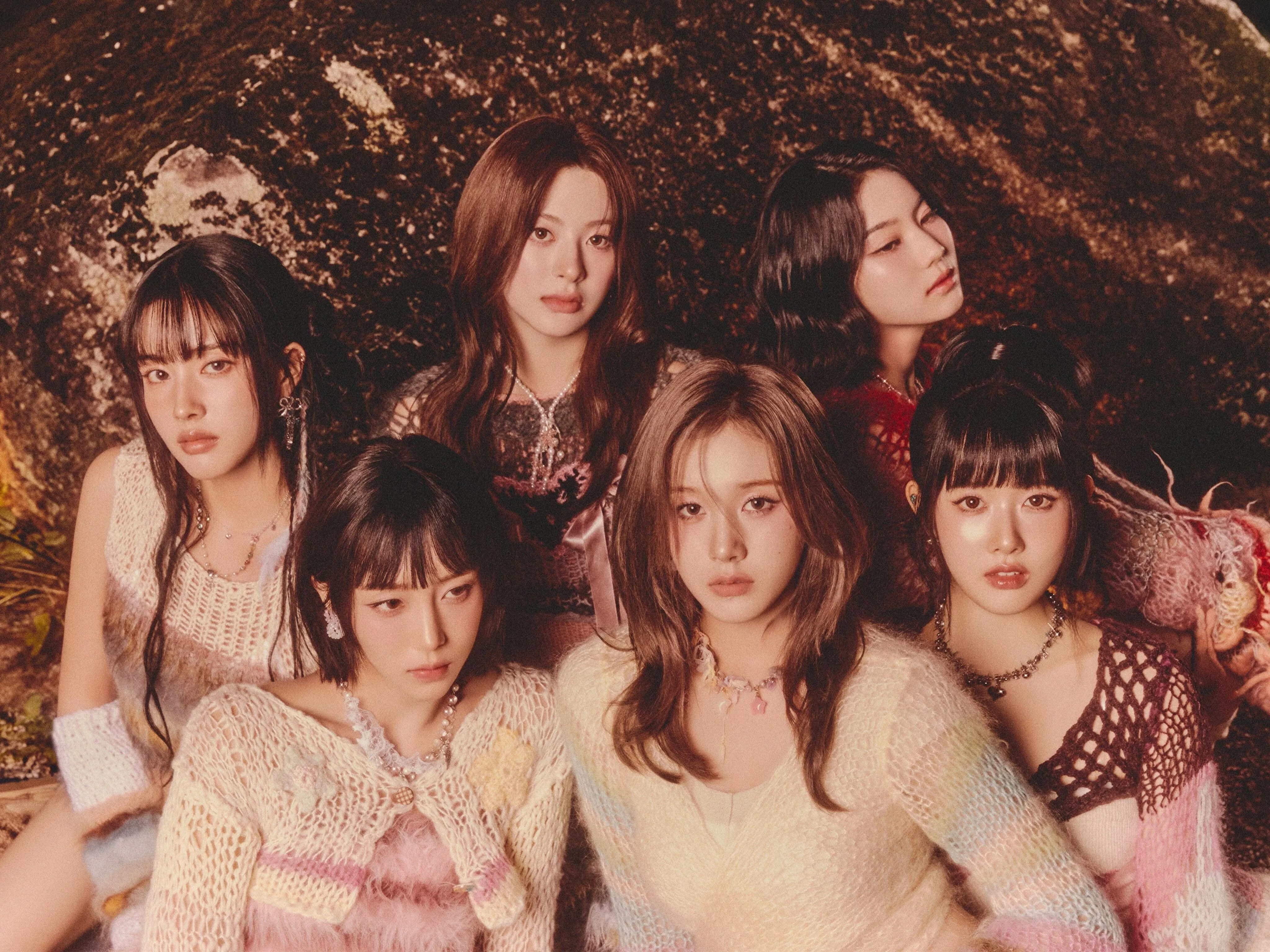 STAYC Single '.l' Concept