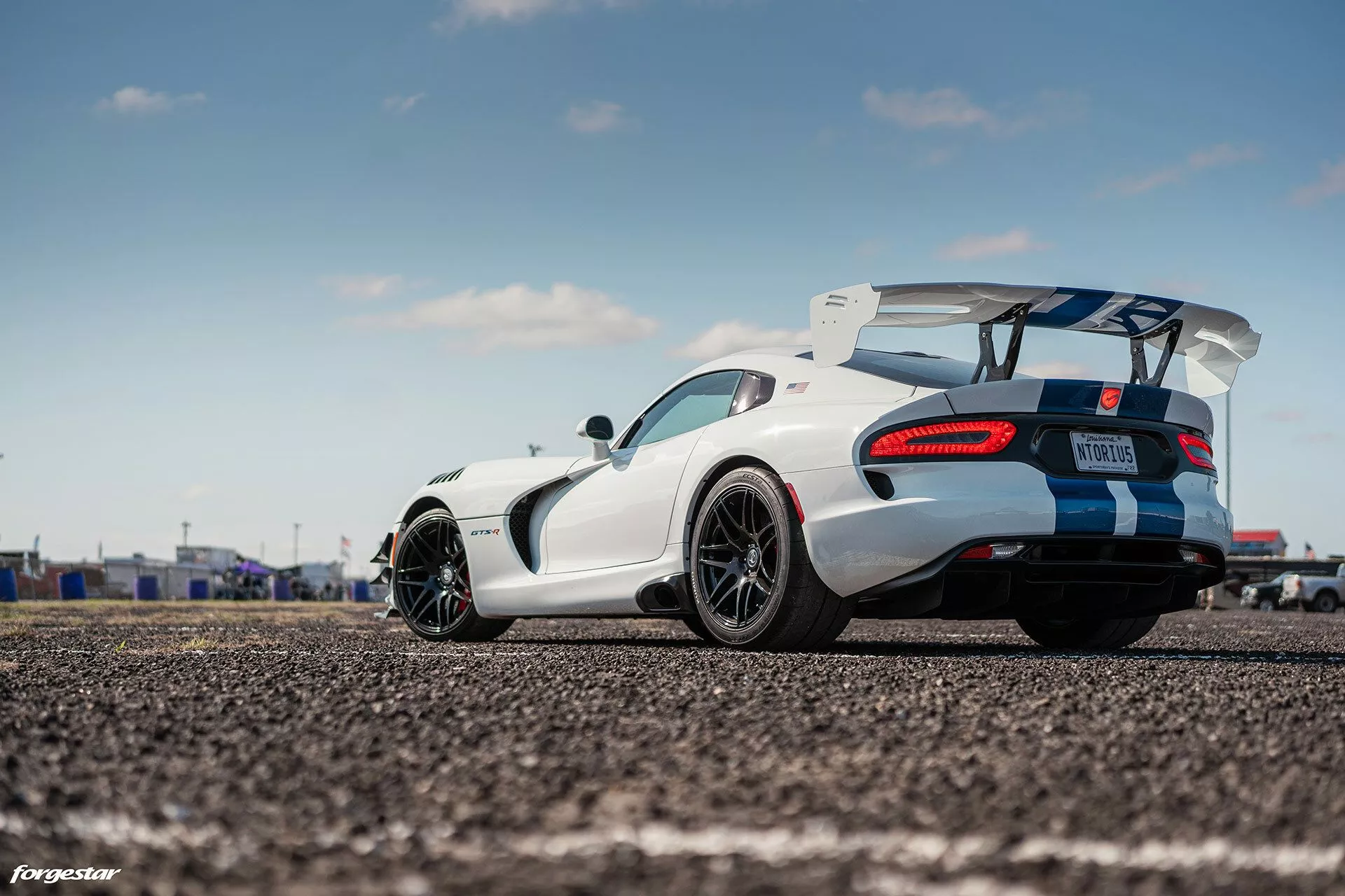White Dodge Viper GTS R F14