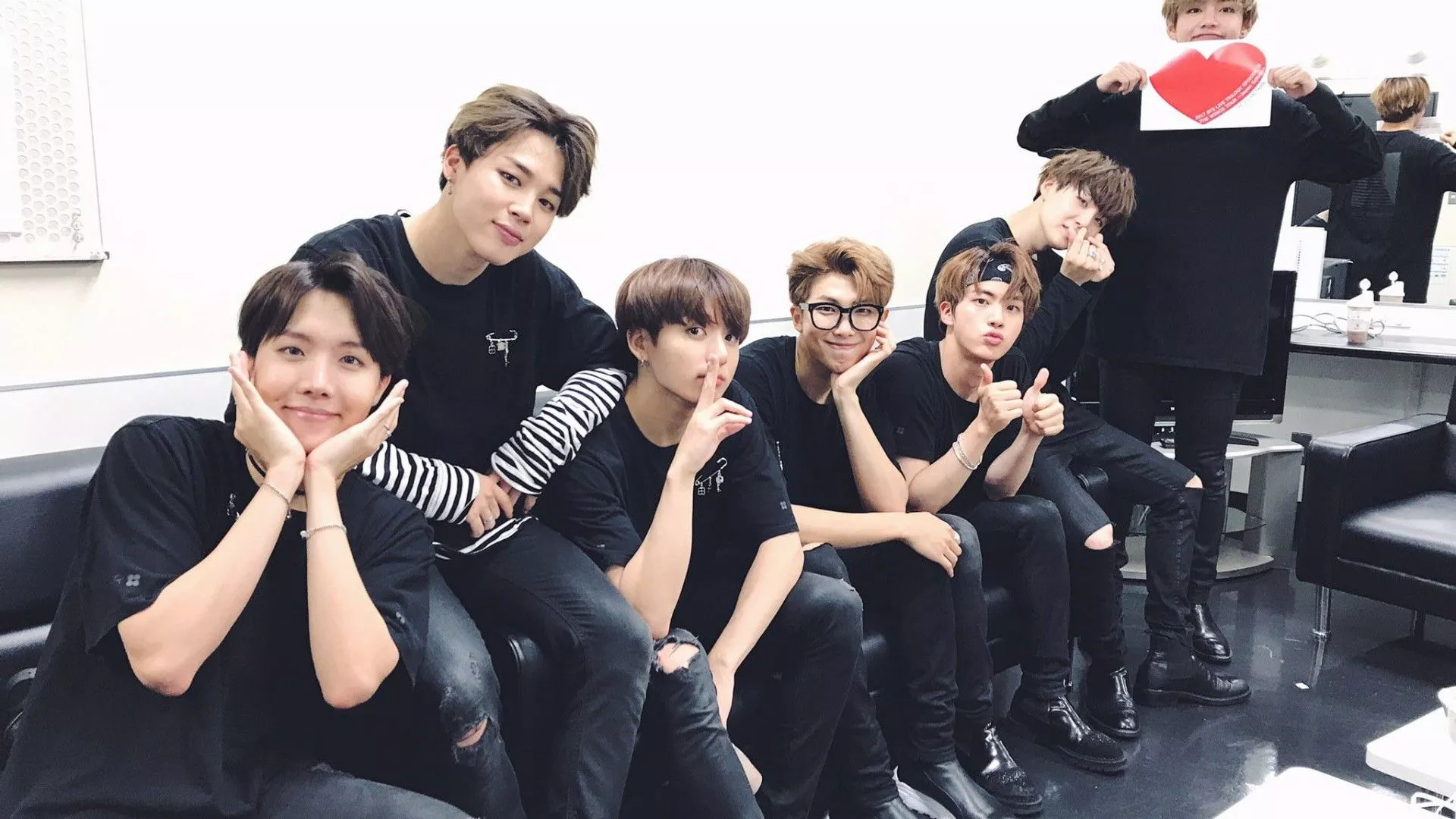 J Hope, V, Jin, Suga, RM, Jimin