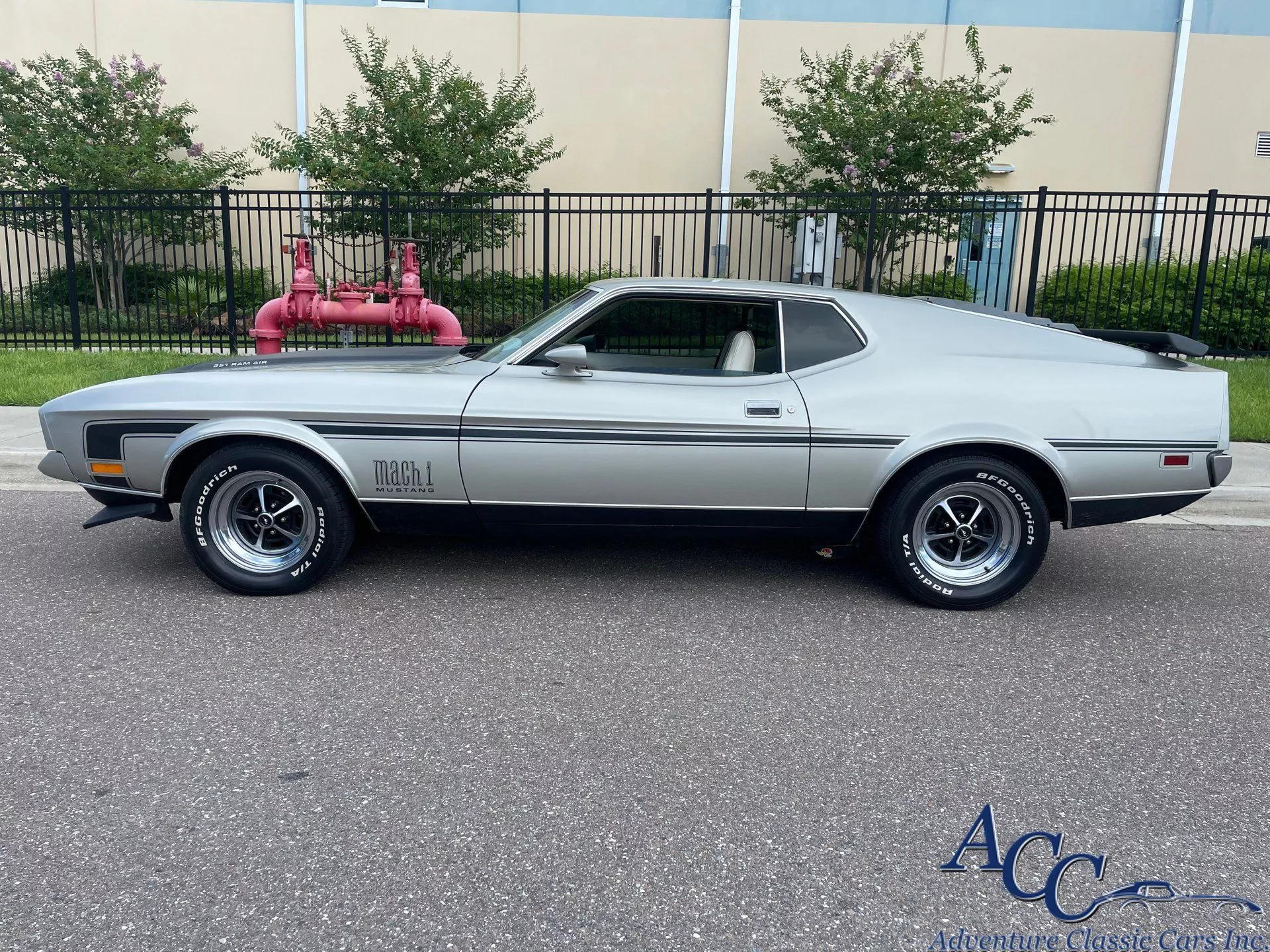 Ford Mustang Fastback. Adventure