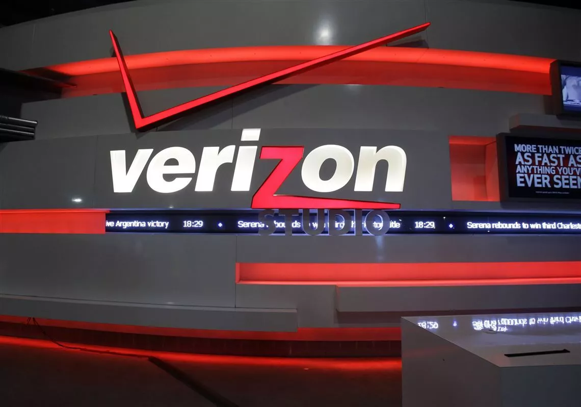 Verizon confirms service is back online