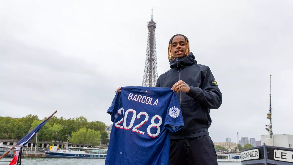 Of Bradley Barcola At Paris Saint Germain