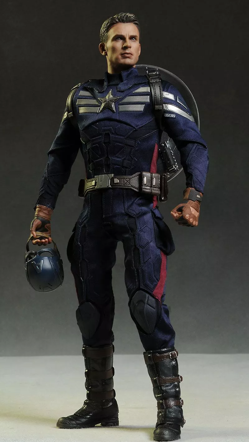 action figures from Hot Toys