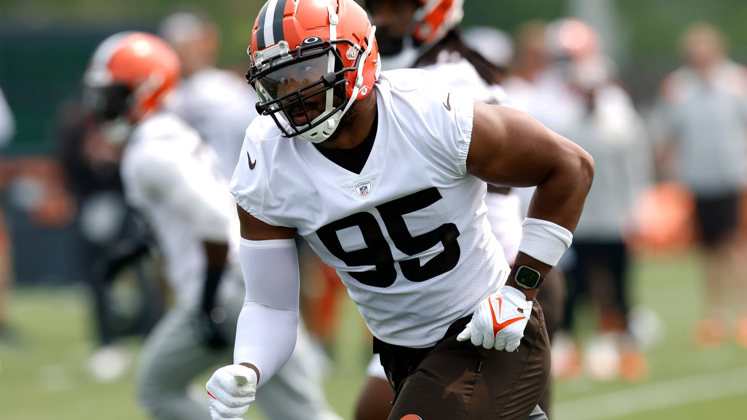 Browns defensive players robbed