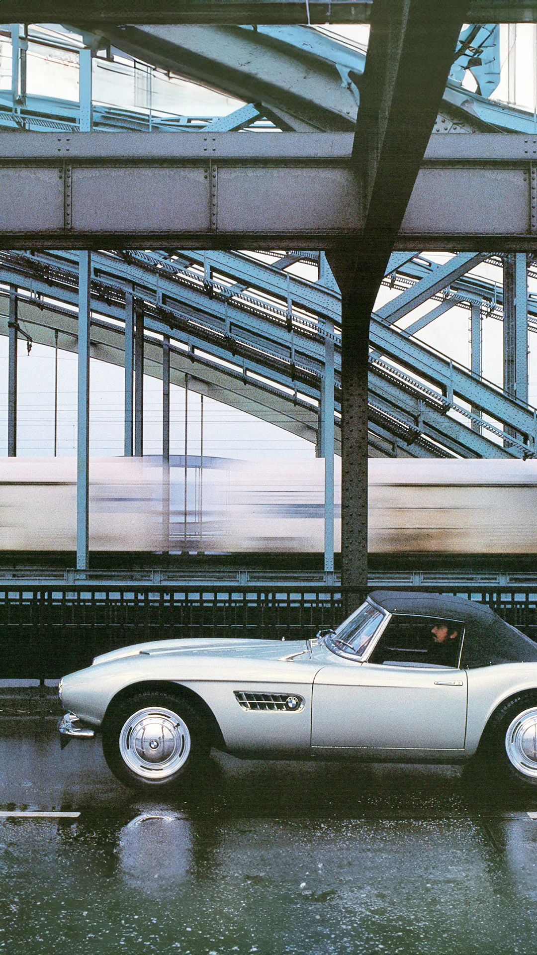 Exclusive: BMW wallpaper