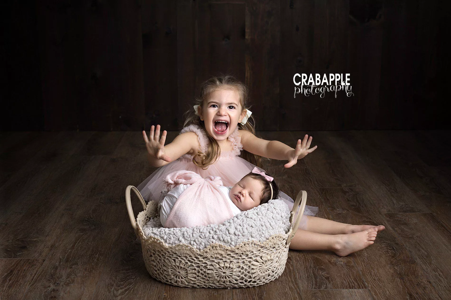 Baby Sister Photo · Crabapple Photography