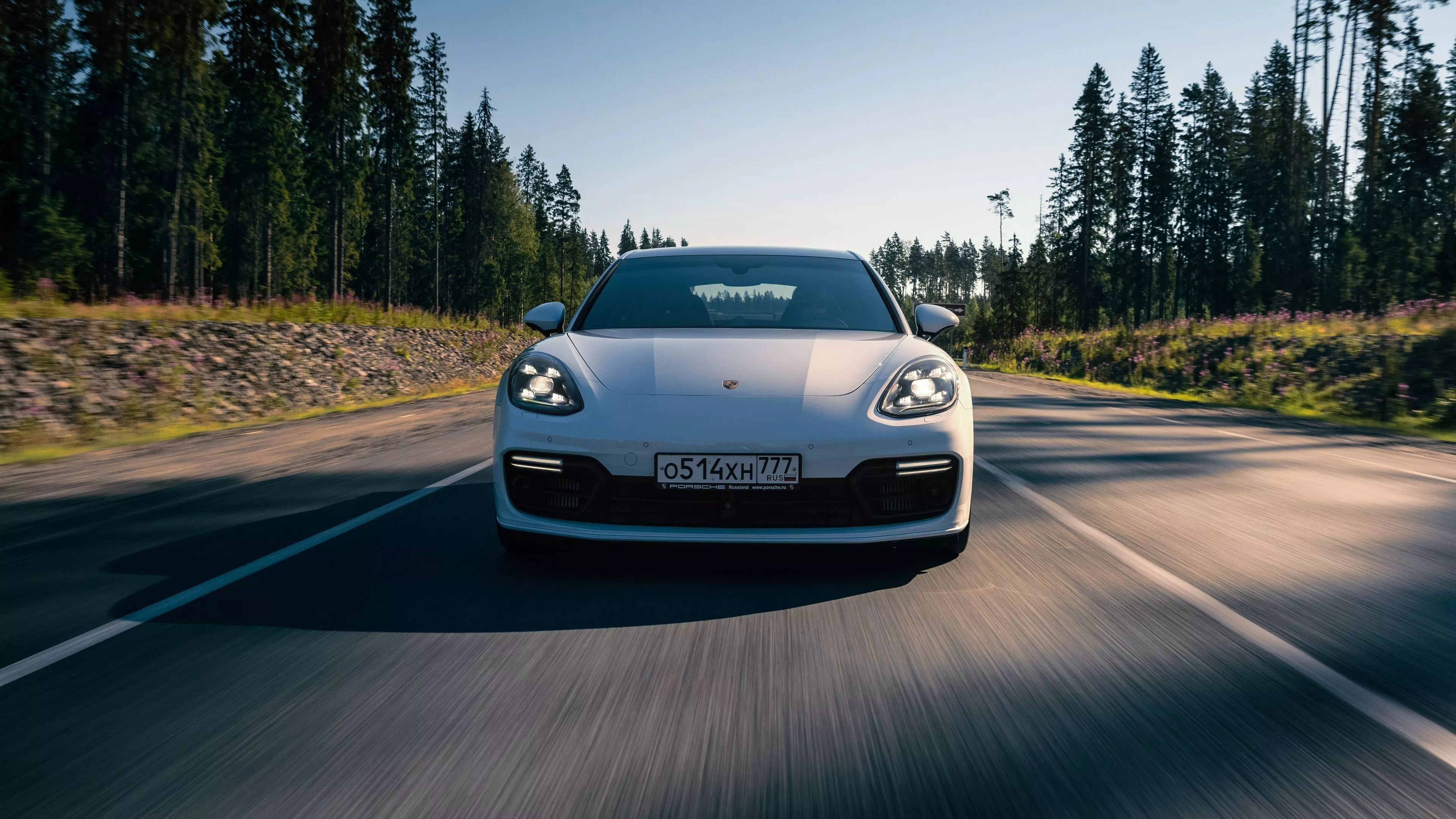 Porsche Panamera Wallpaper