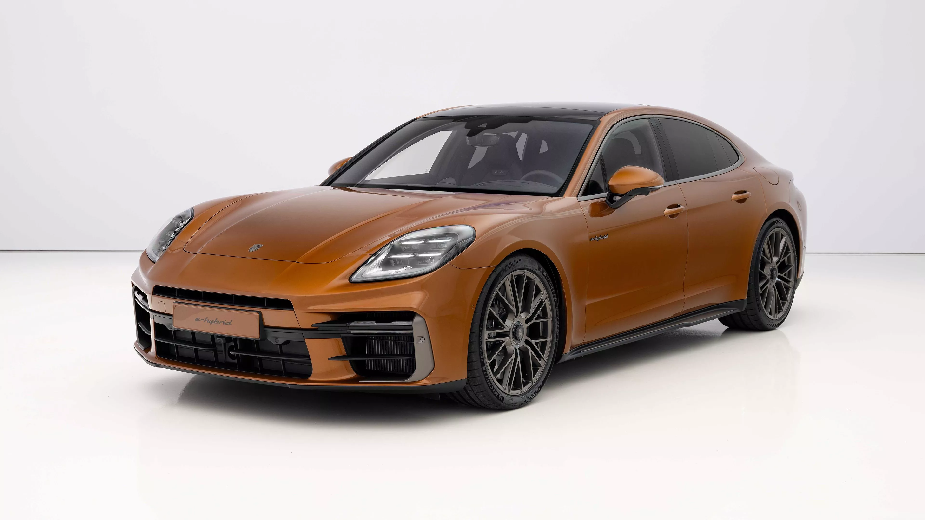 Porsche Panamera 2024 UHD 4K Wallpaper