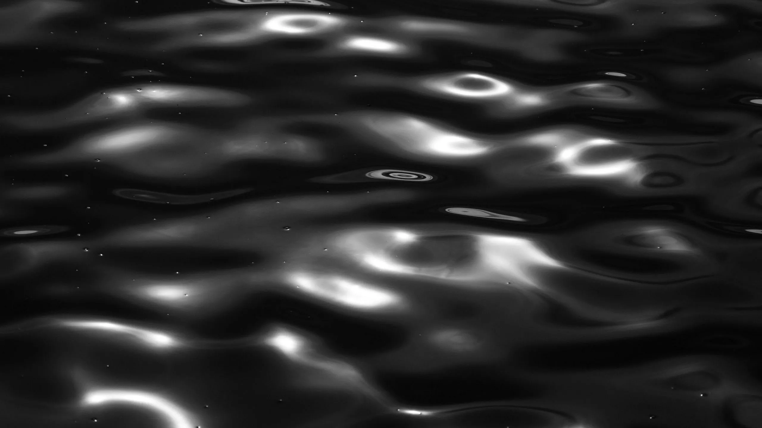 Black Water Waves Glare Background 4K