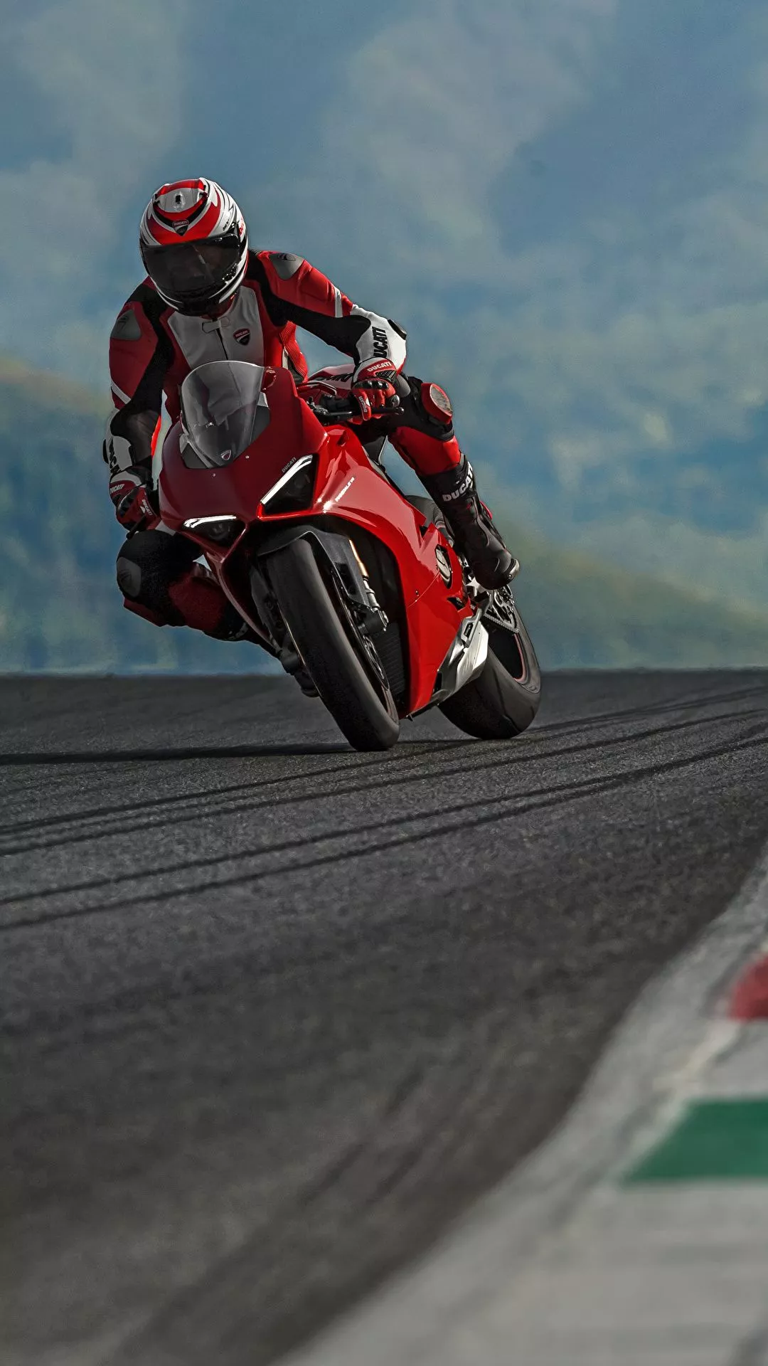 Wallpaper Ducati 2018 Panigale V4 S