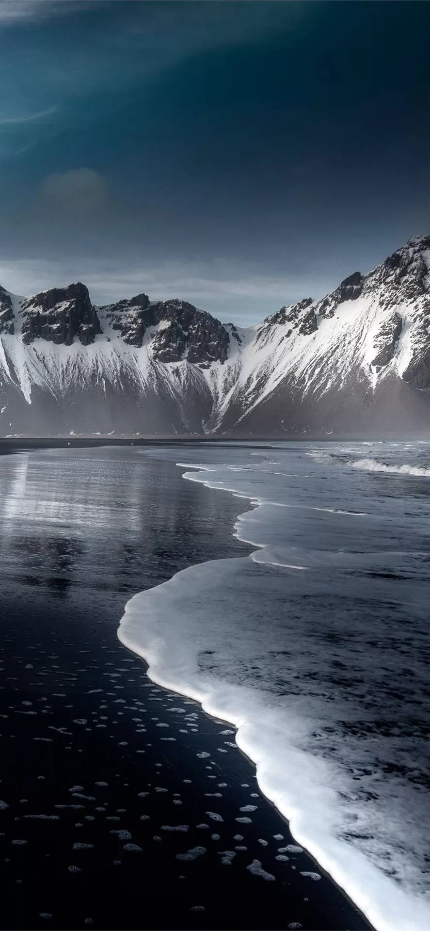 4k iPhone Snowy Mountain On Beach