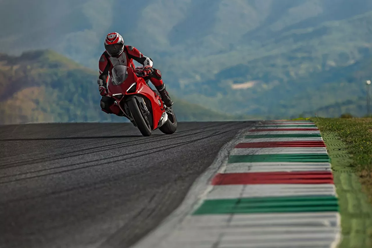 Wallpaper Ducati 2018 Panigale V4 S