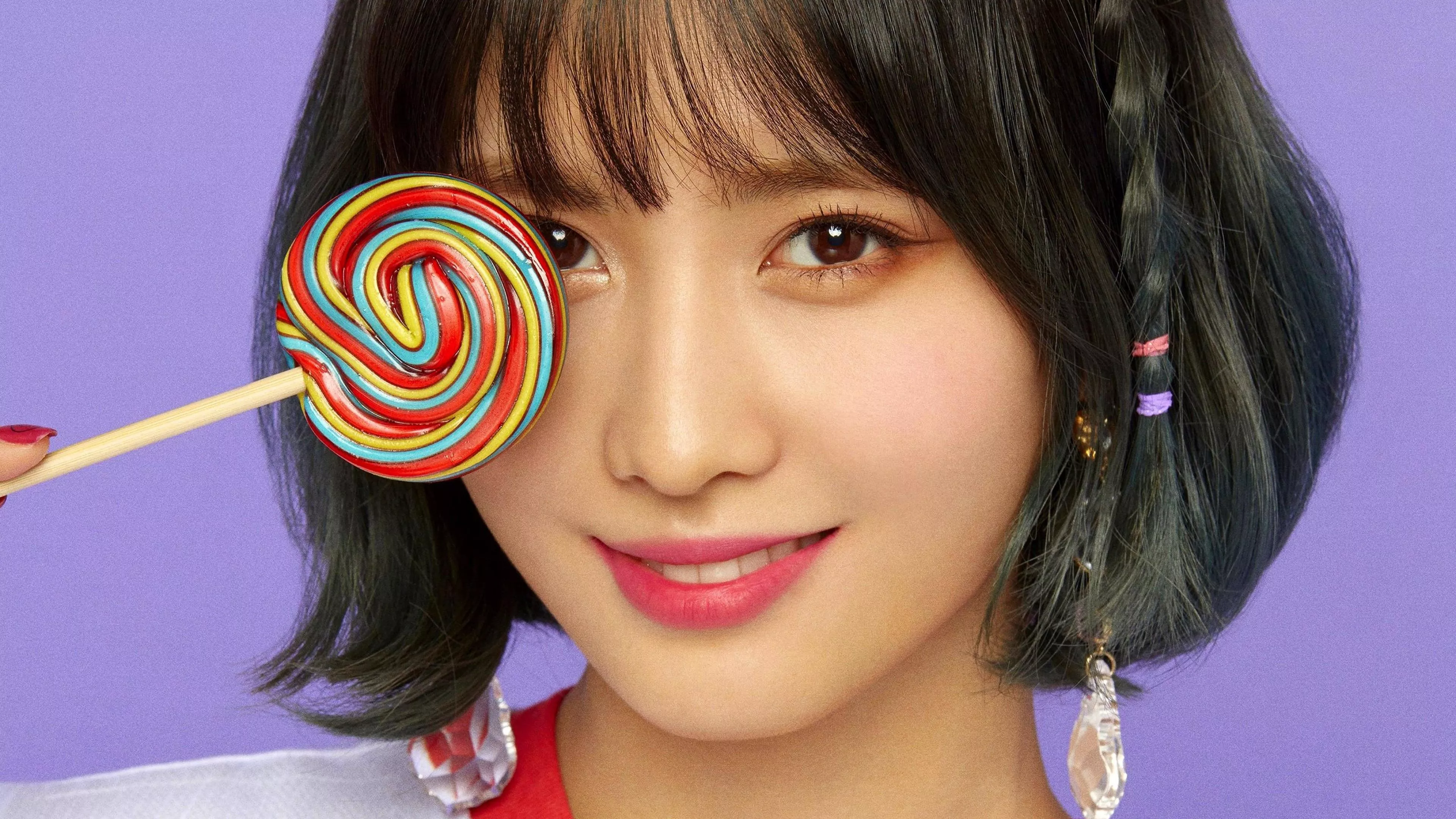 Momo (TWICE) Wallpaper (