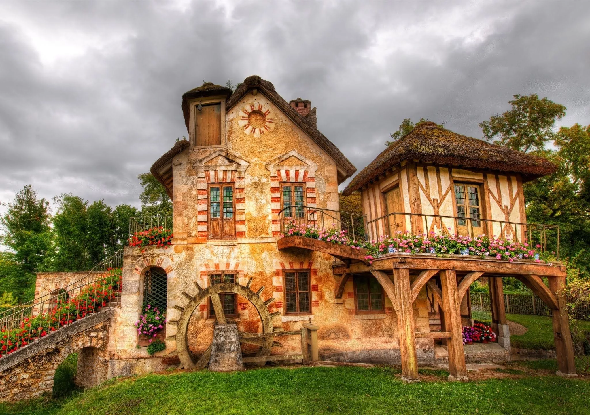 Country House Wallpaper