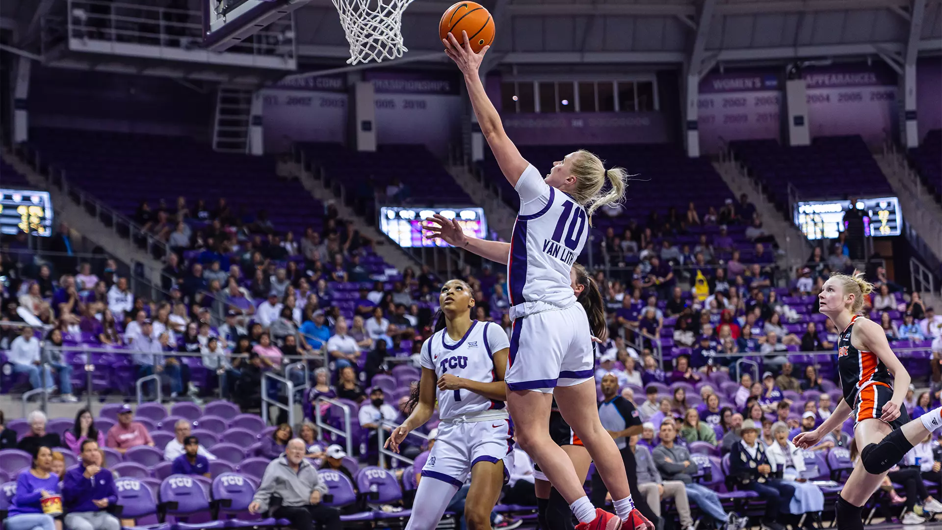 Horned Frogs Cruise Past Idaho State 86