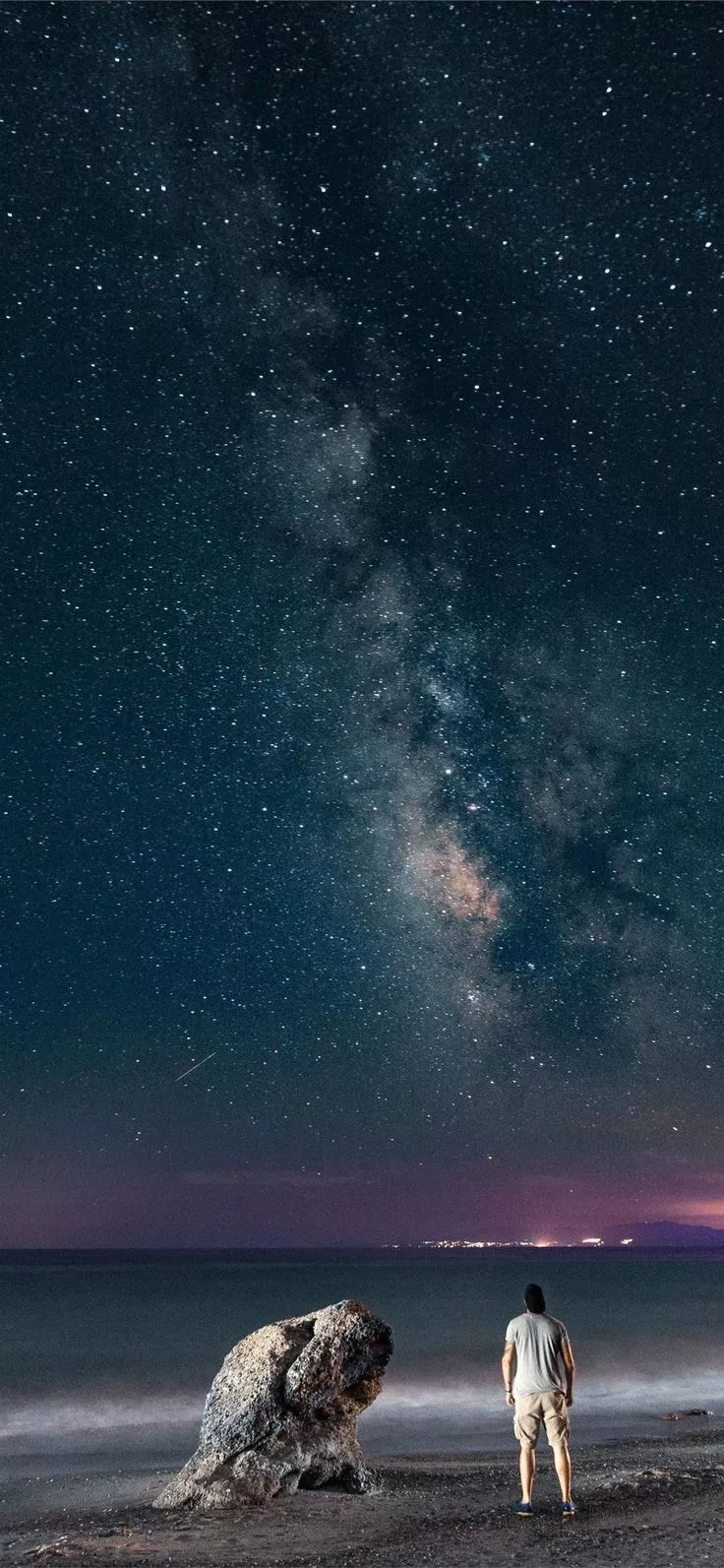 rock viewing calm sea iPhone 11 Wallpaper