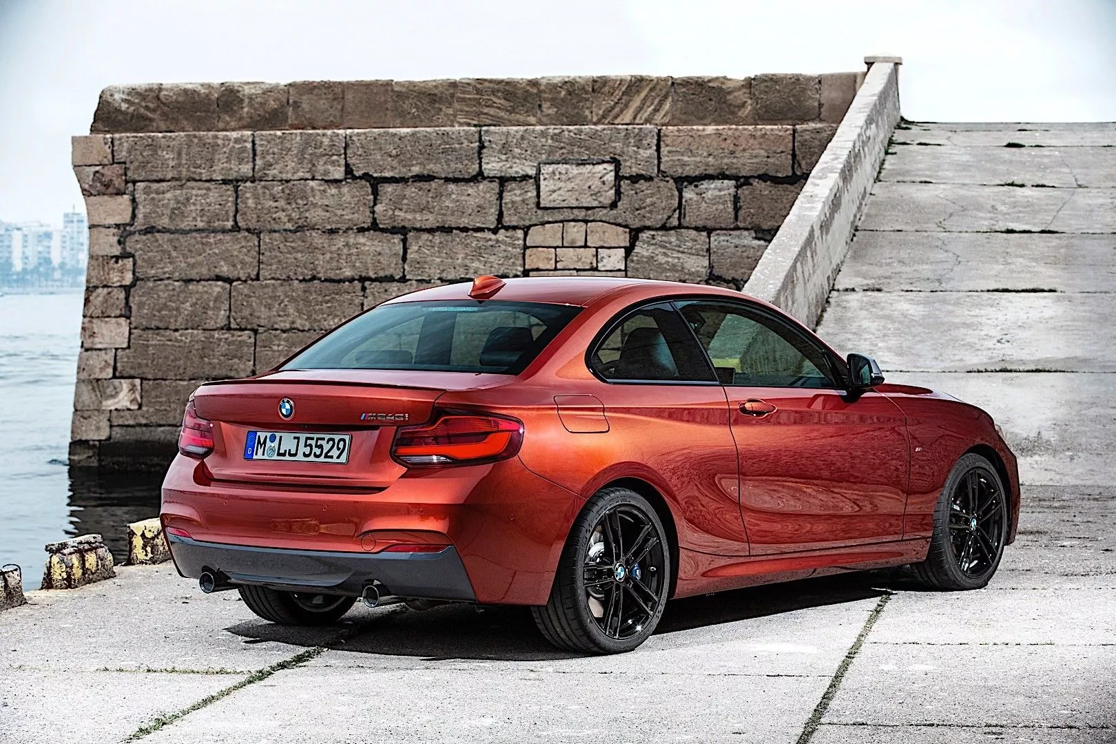 BMW 2 Series Specs & Photo