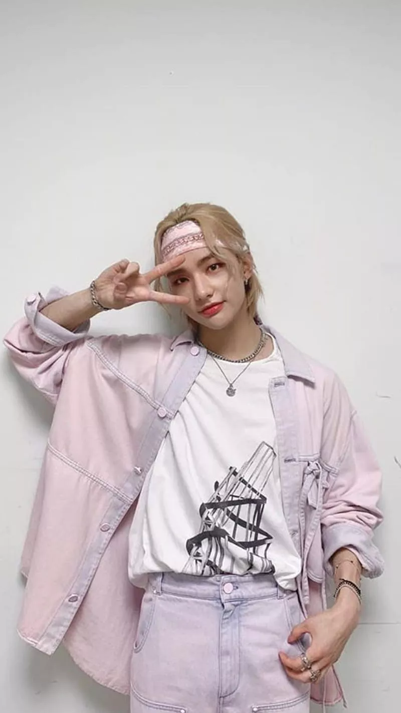 HD hyunjin kpop wallpaper