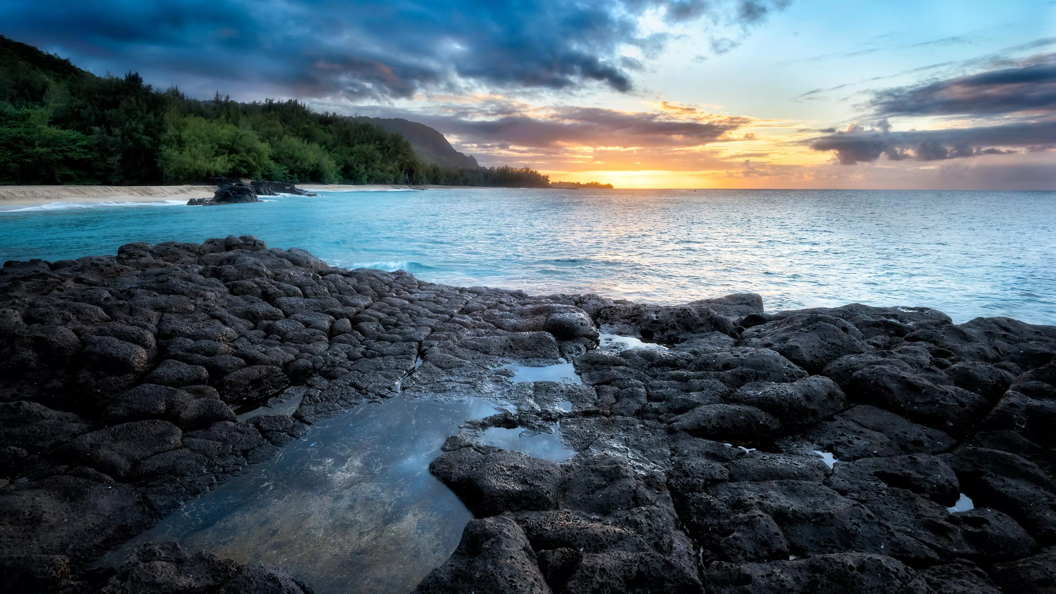 Hawaii's best beach hikes